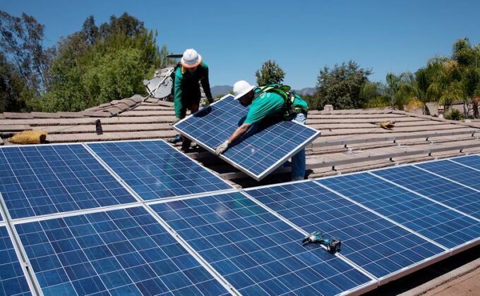 workers installing rooftop solar|rooftop solar on homes|quoted PV prices|workers installing rooftop solar|workers installing rooftop solar